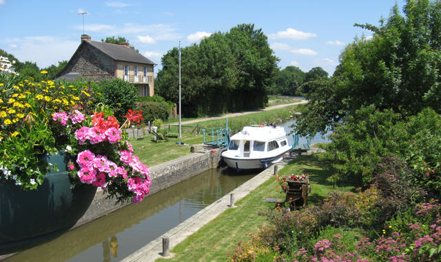 La Gacilly_Picture_Boat in Lock