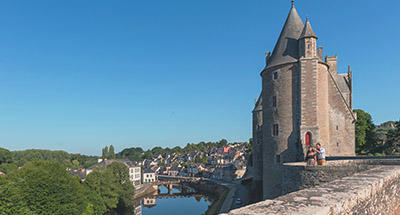Schloss Josselin und Le Boat Hausboote in der Bretagne